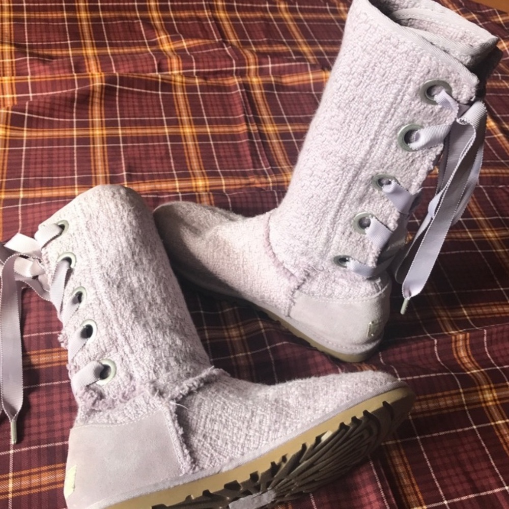 LACE UP UGG BOOTS